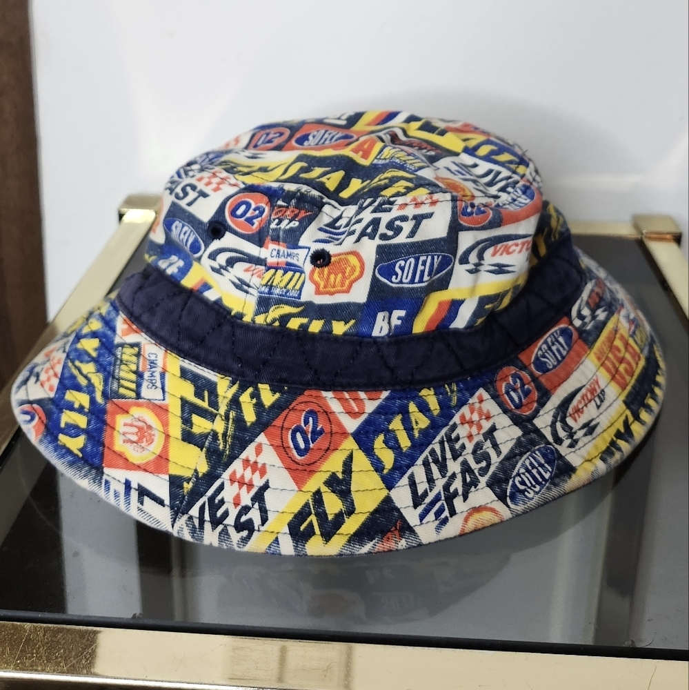 Vintage Born Fly Bucket hat Y2K